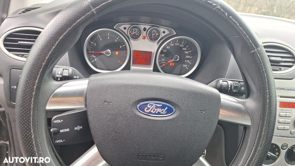 Ford Focus 1.4i Trend - 15