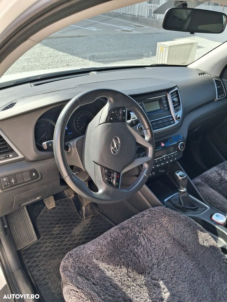 Hyundai Tucson 2.0 CRDI 4WD 6MT Style - 13