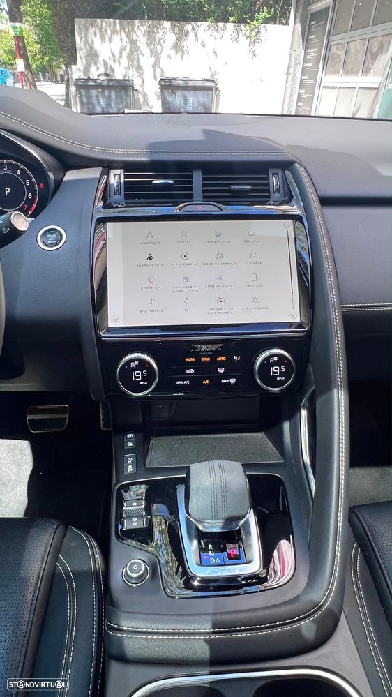 Jaguar E-Pace 1.5 P300e R-Dynamic S AWD Aut. - 12