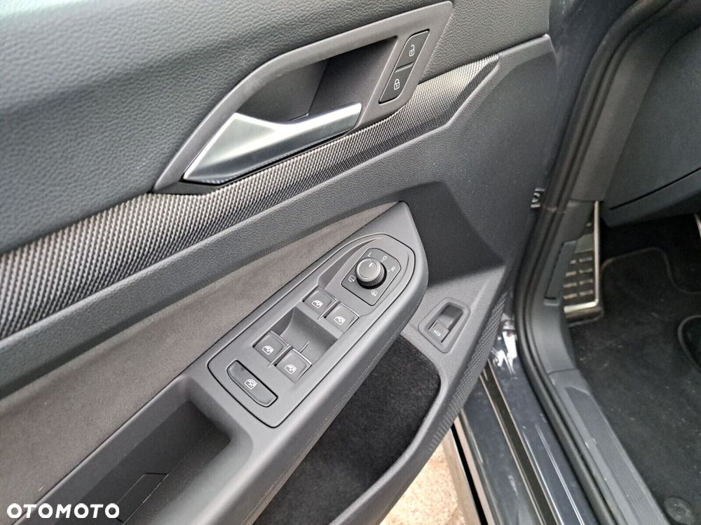 Volkswagen Golf Variant 2.0 TDI R-Line Plus DSG - 16
