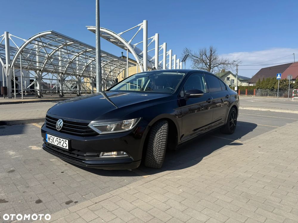 Volkswagen Passat 1.6 TDI SCR DSG Comfortline - 2