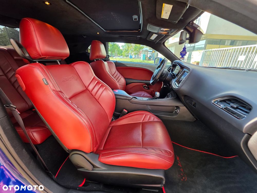 Dodge Challenger 6.2 Hellcat - 31