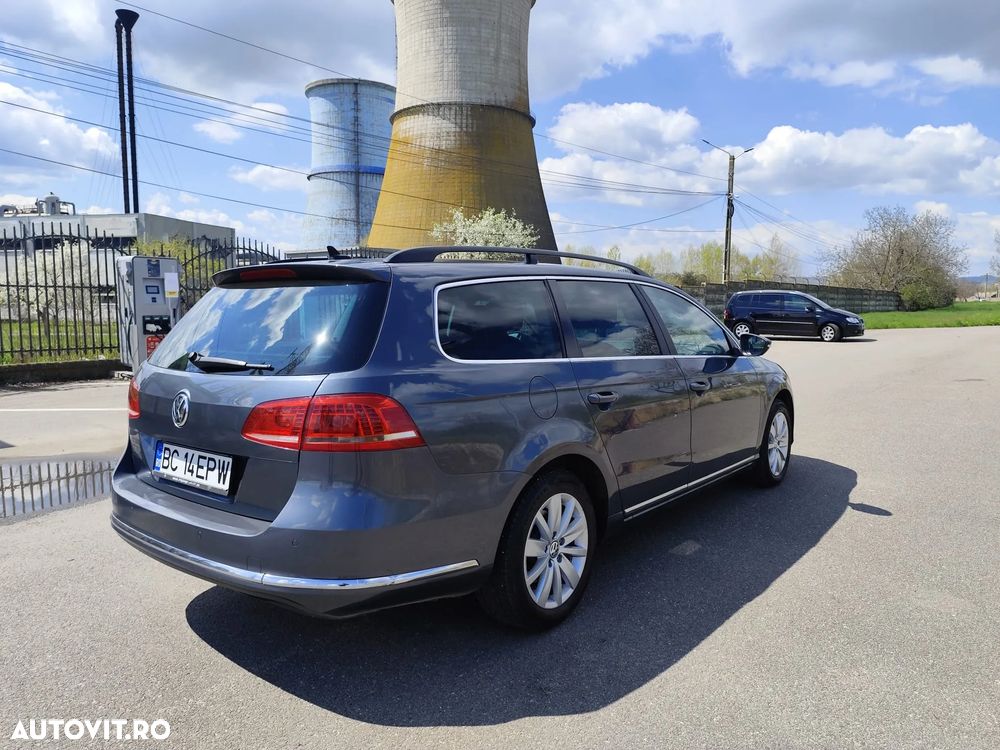 Volkswagen Passat - 4
