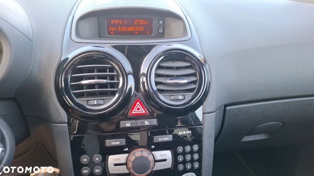 Opel Corsa - 8