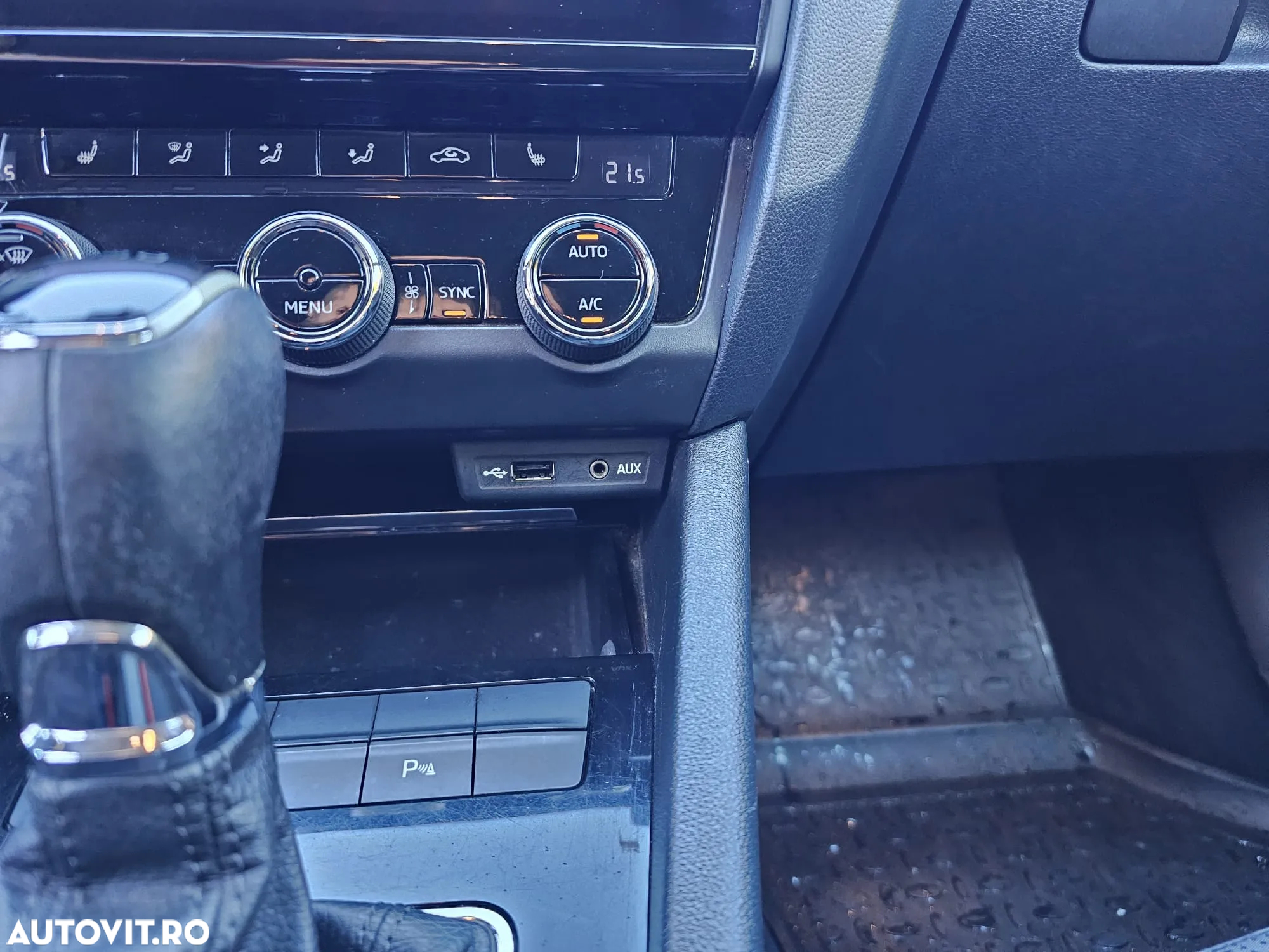 Skoda Octavia Combi Diesel 1.6 TDI DSG Style - 26