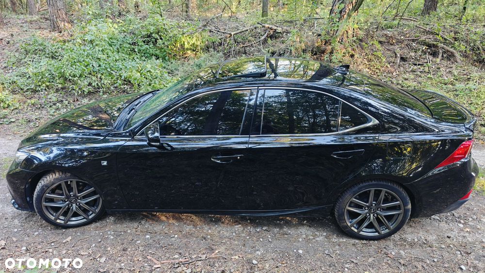 Lexus IS - 17