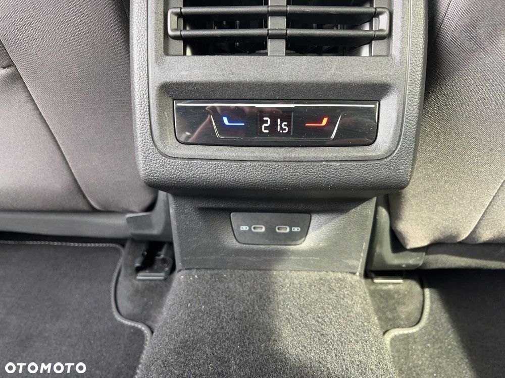 Volkswagen Golf Alltrack - 11