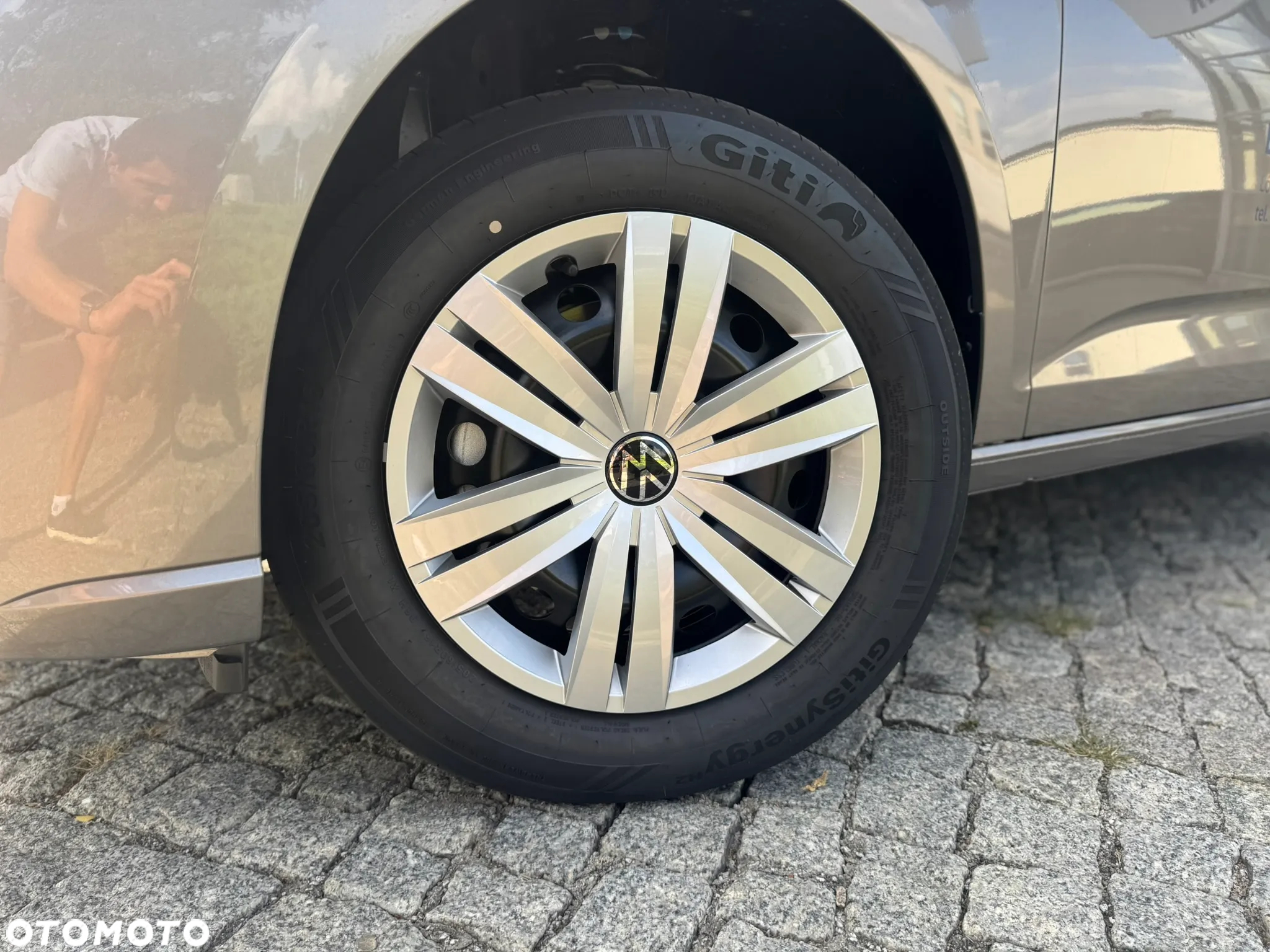 Volkswagen Caddy Maxi Cargo - 12