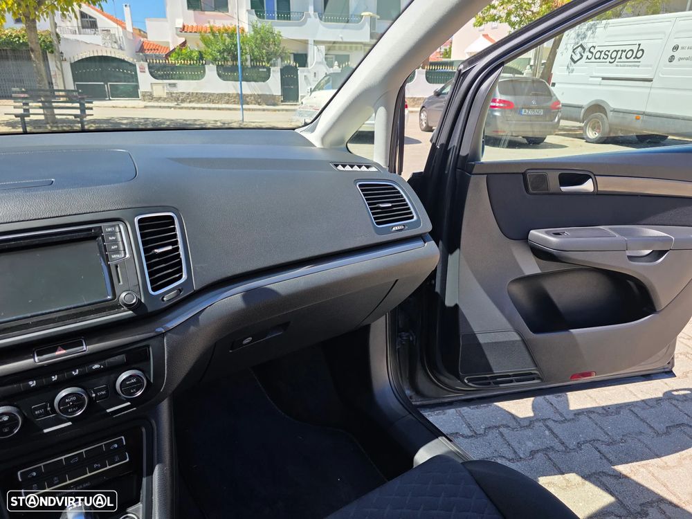 VW Sharan 2.0 TDI DSG (BlueMotion ) Highline - 24