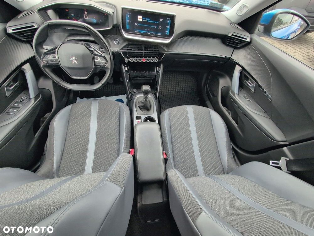Peugeot 2008 - 8