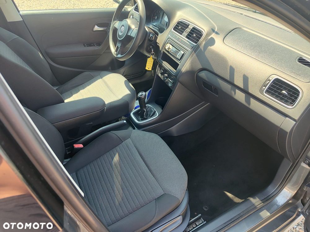 Volkswagen Polo - 22
