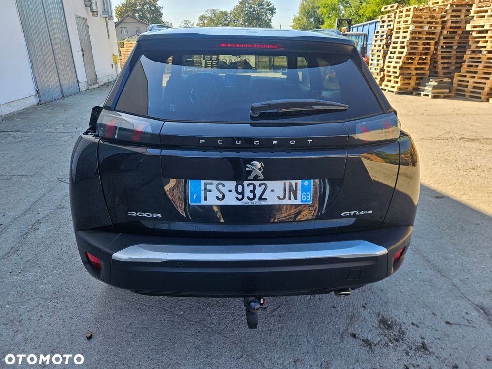 Peugeot 2008 - 8