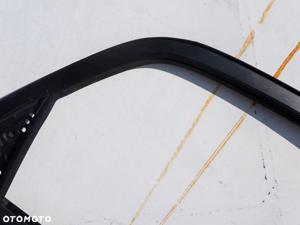 DRZWI PRAWY TYŁ KIA SPORTAGE 2.0 II LIFT KOL: 1K - 6