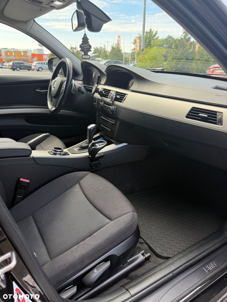 BMW Seria 3 320d - 26