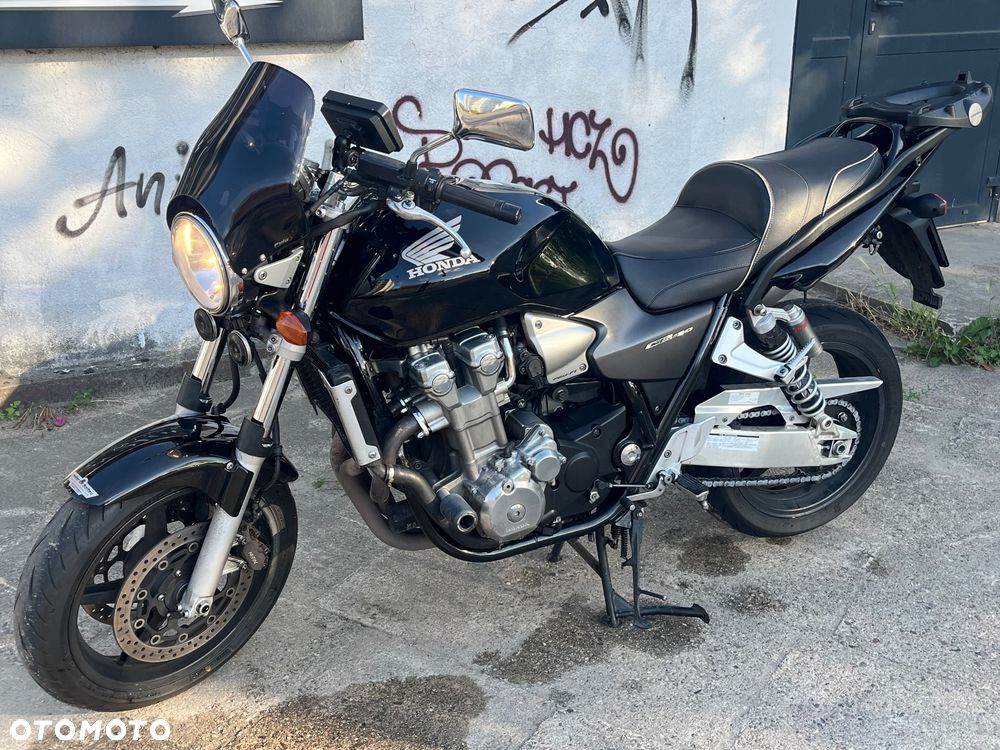 Honda CB - 1