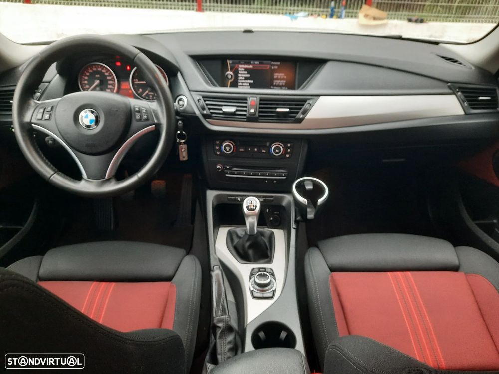 BMW X1 18 d xDrive Line Sport - 36