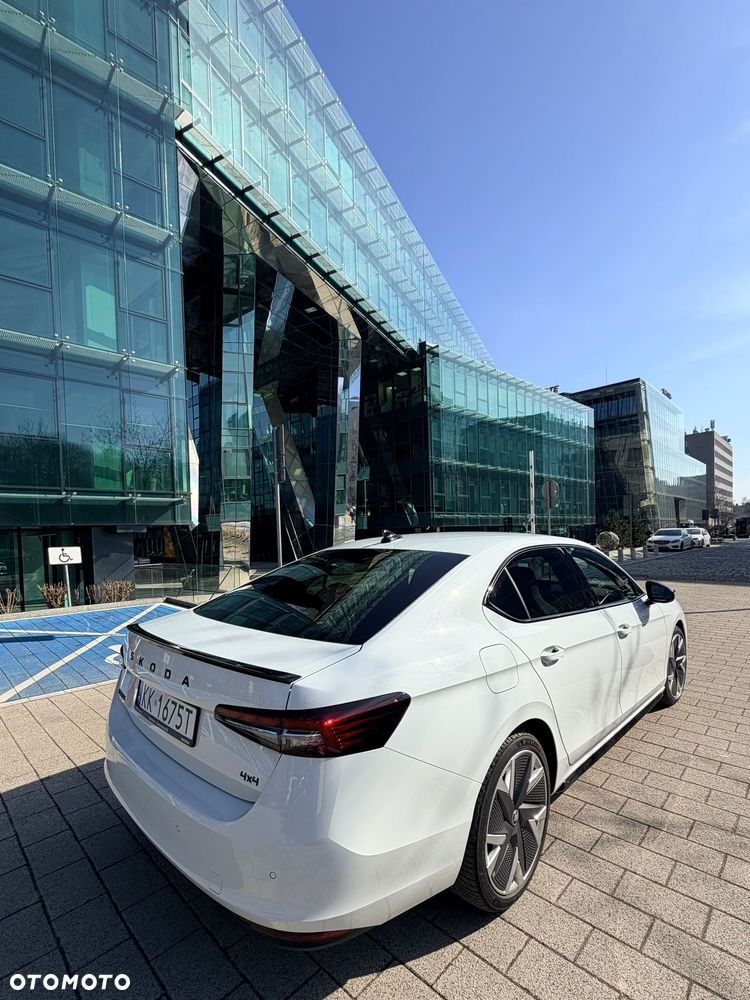 Skoda Superb 2.0 TDI SCR 4x4 Sportline DSG - 25