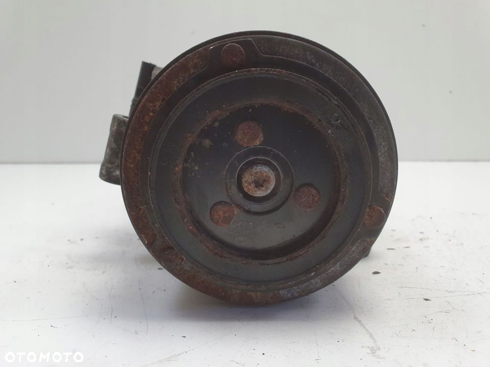 SPRĘŻARKA KLIMATYZACJI BMW E87 E90 2.0 i _ pompa 9182794 - 6