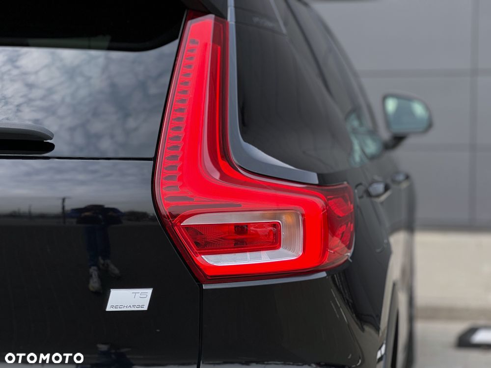 Volvo XC 40 T4 Plug-In Hybrid R-Design - 16