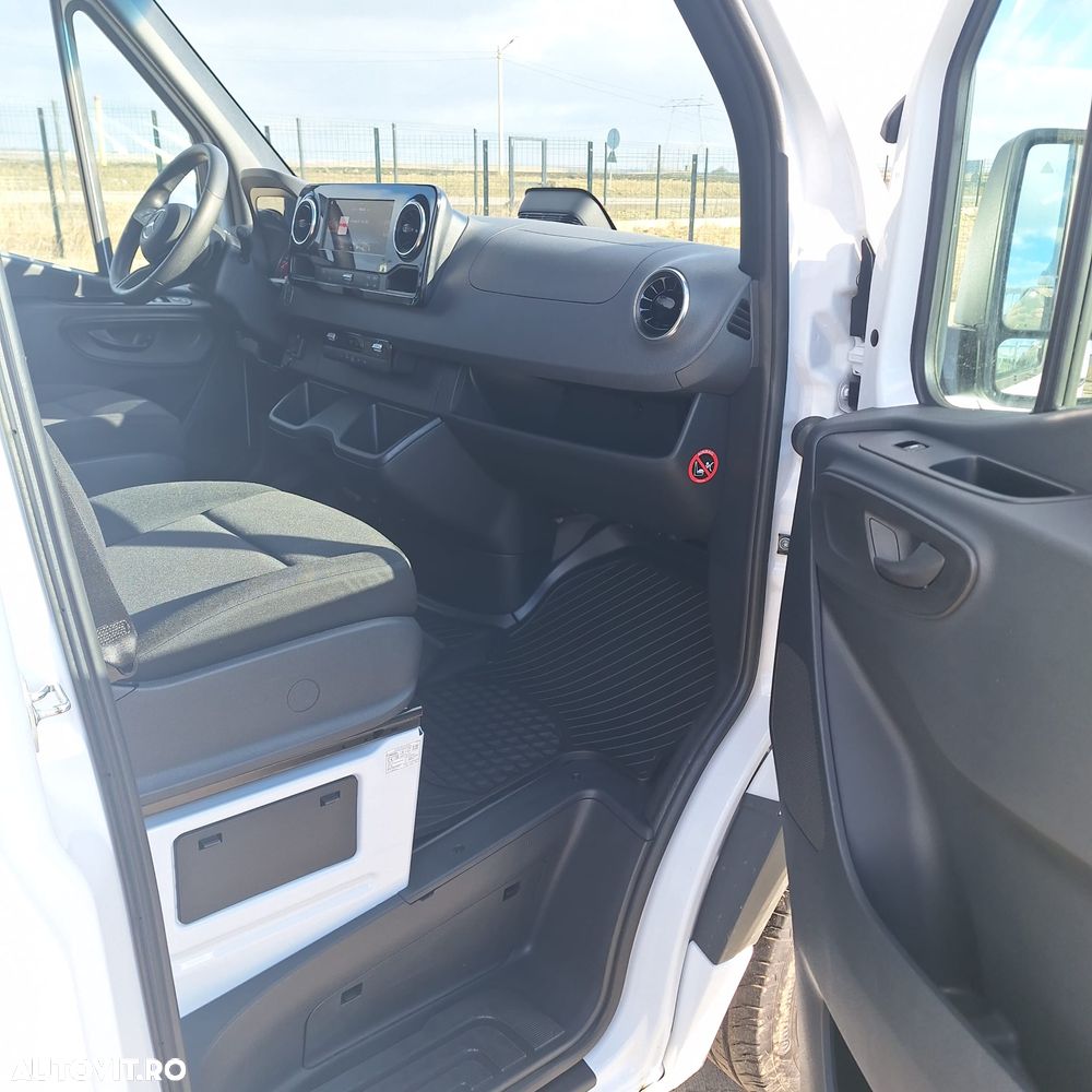 Mercedes-Benz SPRINTER - 5