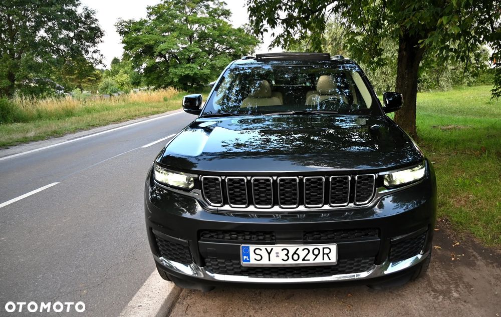 Jeep Grand Cherokee - 11