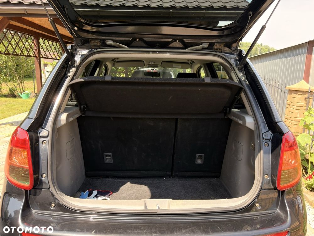 Suzuki SX4 1.5 - 11