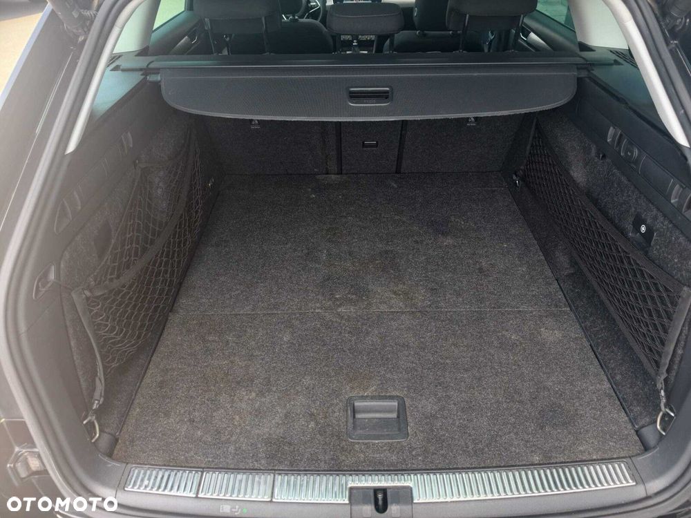 Skoda Superb 2.0 TDI SCR Style DSG - 35