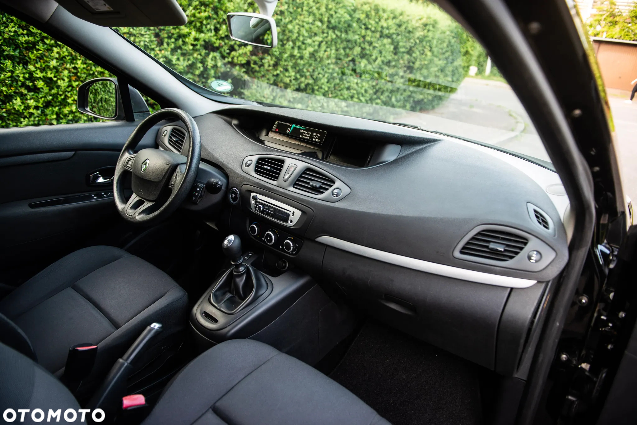 Renault Scenic 1.6 16V 110 Dynamique - 27