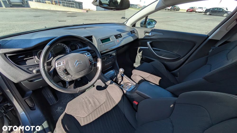 Citroën C5 2.0 HDi Confort - 25