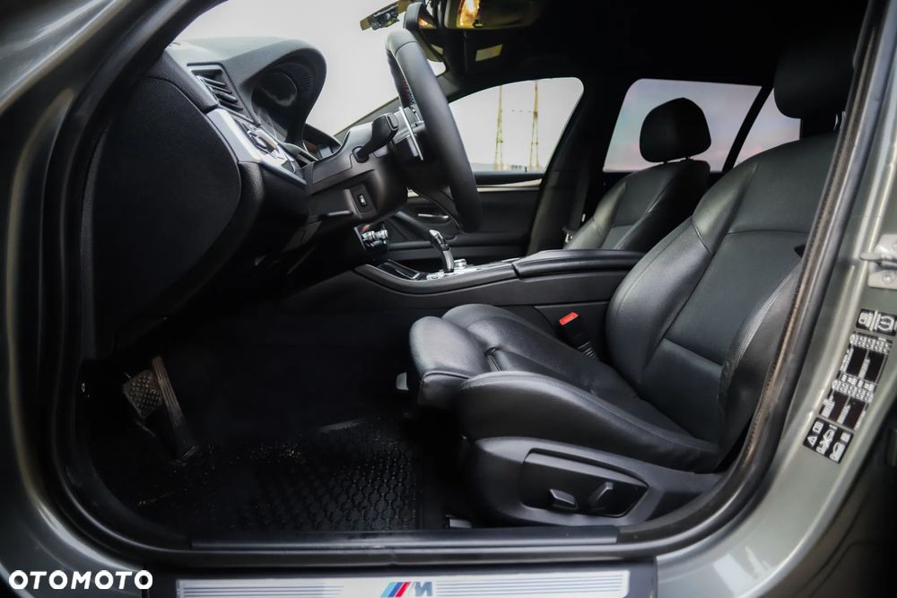 BMW Seria 5 520d xDrive - 9