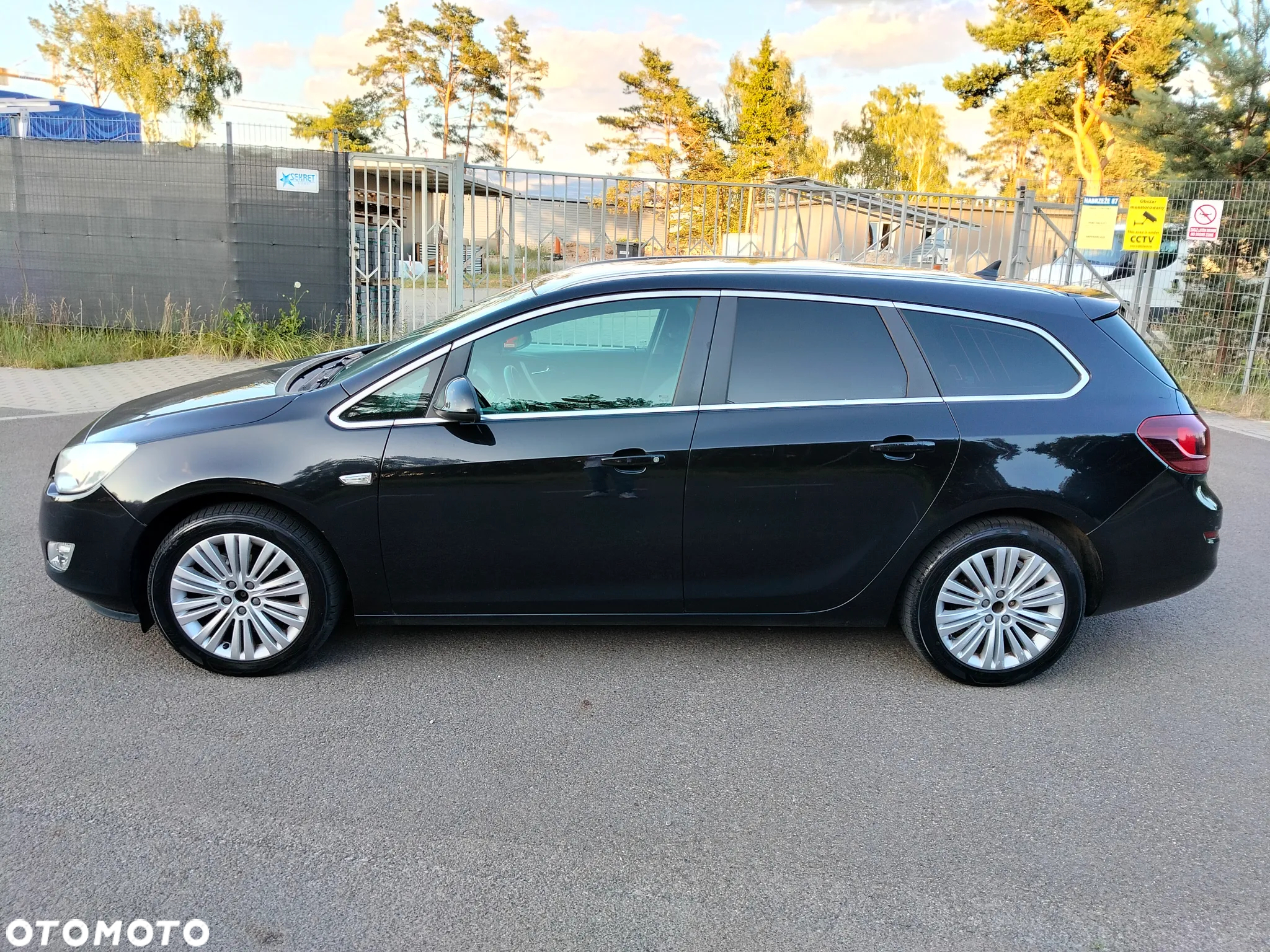 Opel Astra IV 1.4 T Essentia - 4