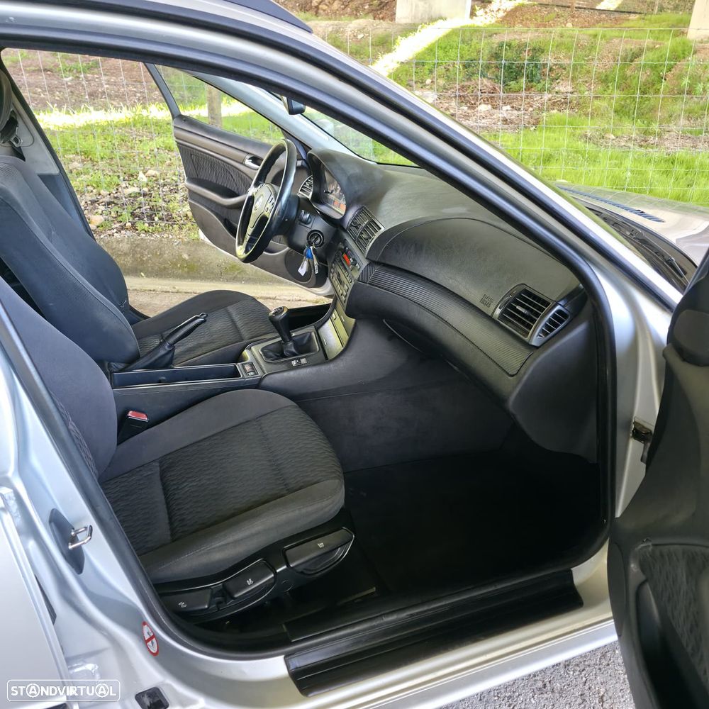 BMW 320 d Touring - 12