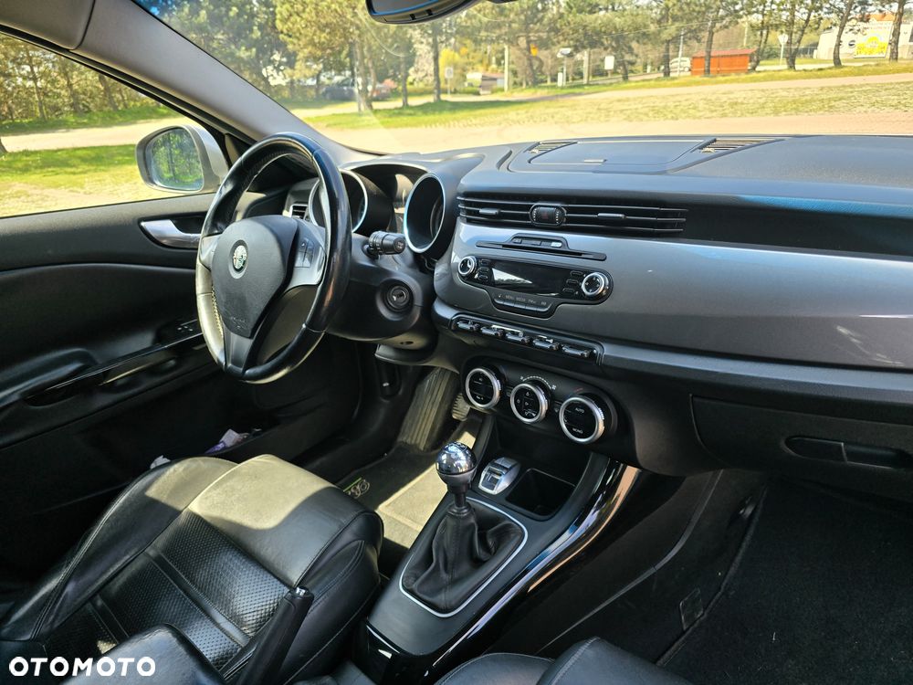 Alfa Romeo Giulietta 2.0 JTDM 16V - 14