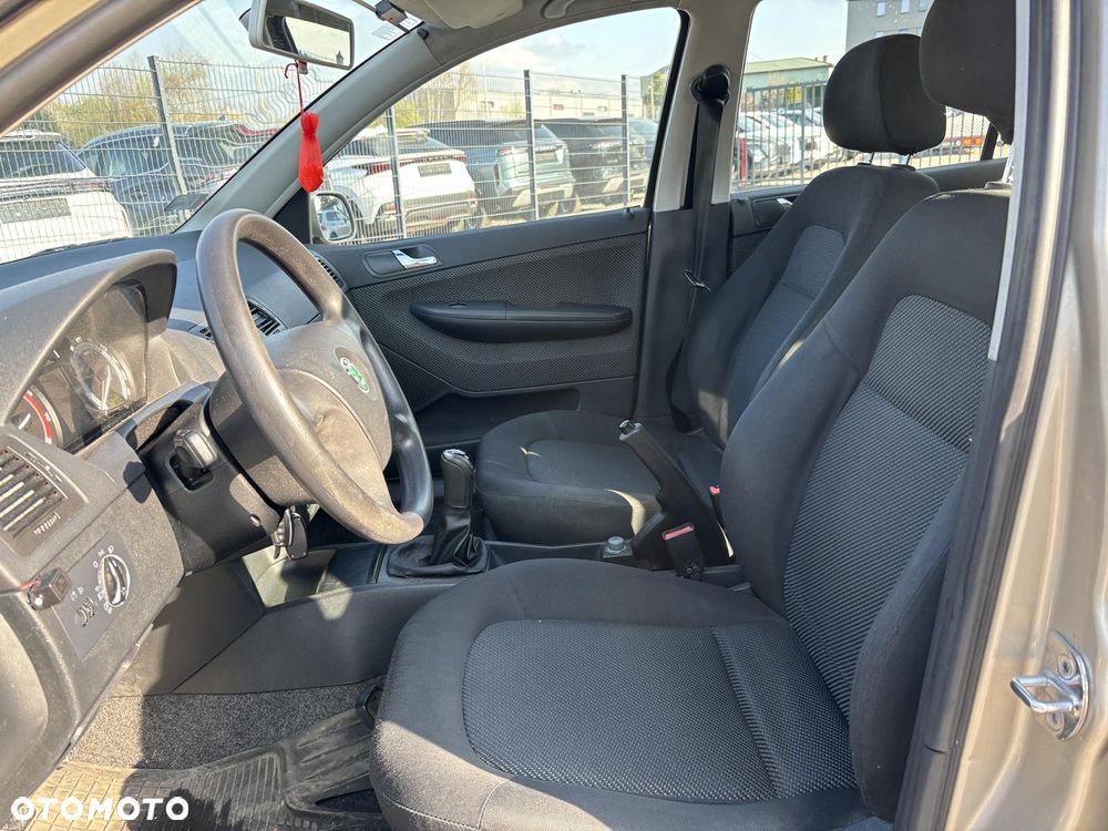 Skoda Fabia 1.2 12V Ambiente - 11