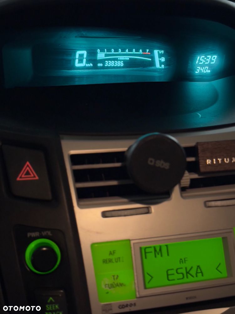 Toyota Yaris - 4