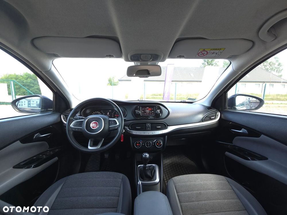 Fiat Tipo 1.6 MultiJet 16v Lounge - 31