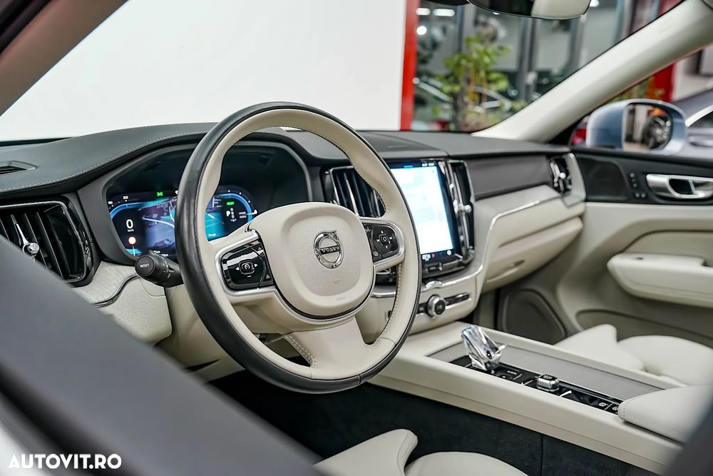Volvo XC 60 Recharge T6 Twin Engine eAWD Inscription Expression - 16