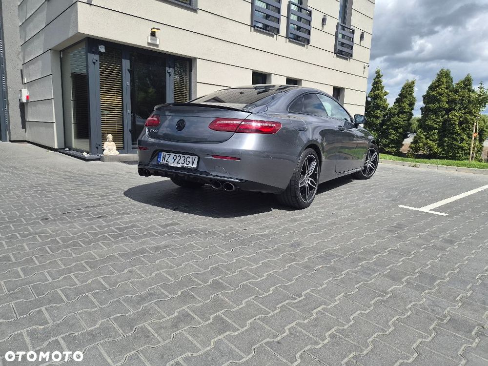 Mercedes-Benz Klasa E 300 9G-TRONIC - 5