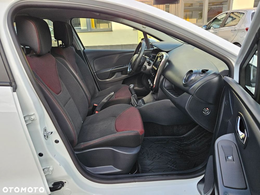 Renault Clio Cargo 1.2 16V 75 Extra - 11