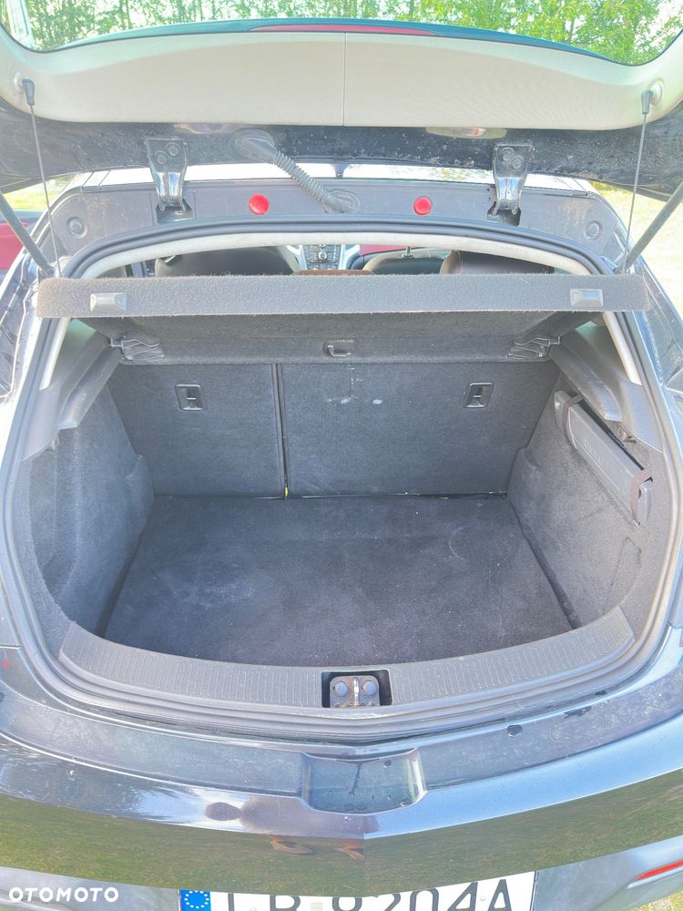 Opel Astra 1.6 Turbo Innovation - 19