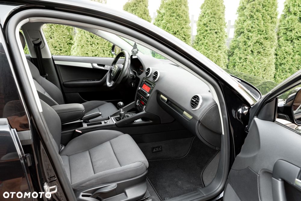 Audi A3 Sportback 2.0 TDI Attraction - 23