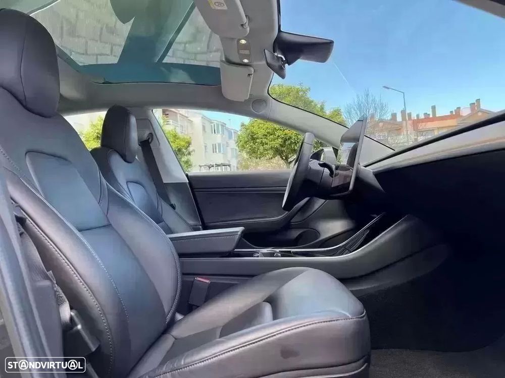 Tesla Model 3 - 17