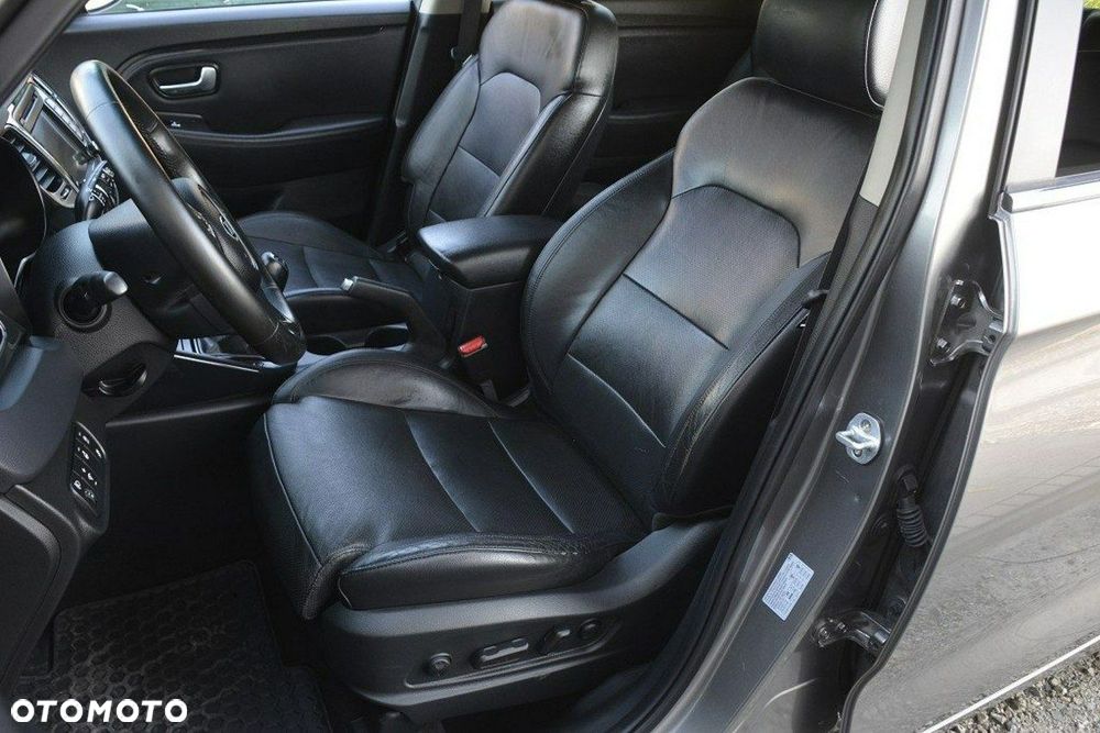 Kia Carens 1.7 CRDi L 7os - 15