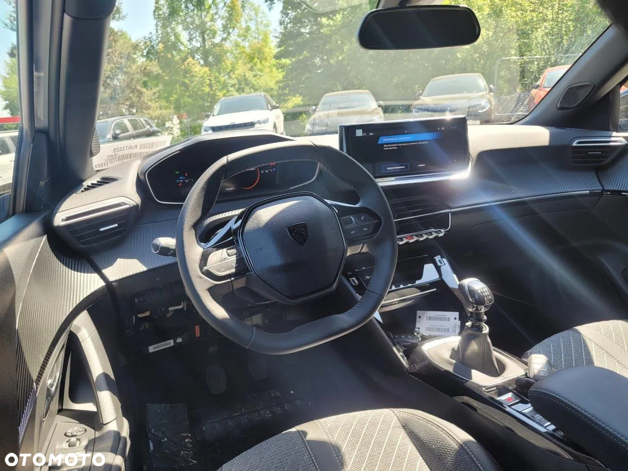 Peugeot 2008 PureTech 100 Allure S&S BVM6 - 12