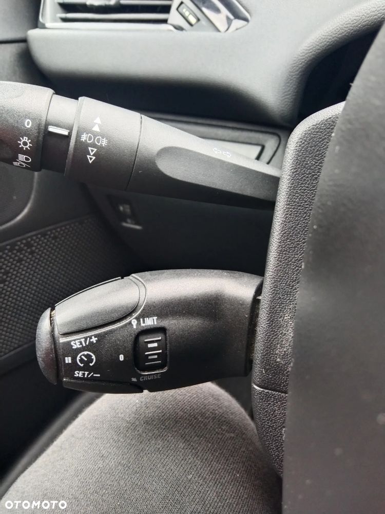 Peugeot 208 1.4 VTi Active - 15