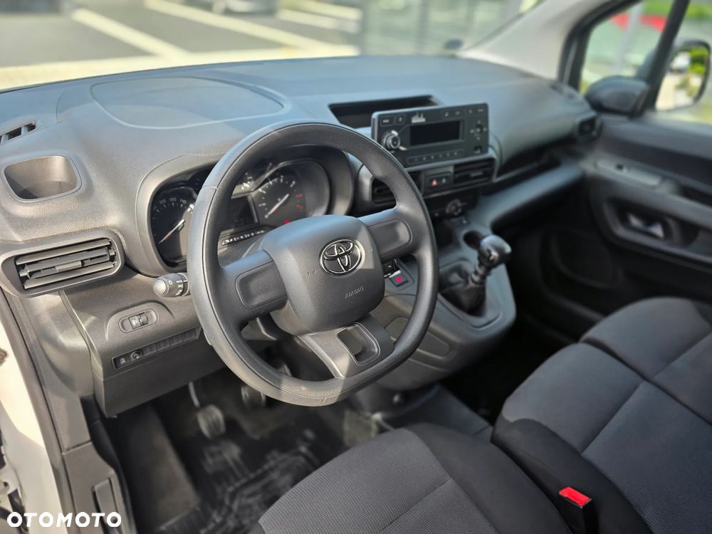 Toyota Proace City 1.2 D-4T 110KM  3 OSOBOWA Furgon Blaszak BEZWYPADKOWA z Polskiego Salonu I Pierwszy i Jedyny Właściciel I Stan auta "jak NOWE" I Pełna Faktura Vat 23% - 14