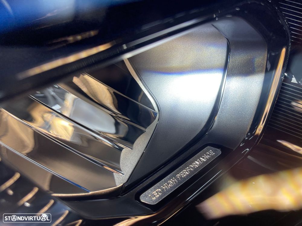 Mercedes-Benz EQB - 12