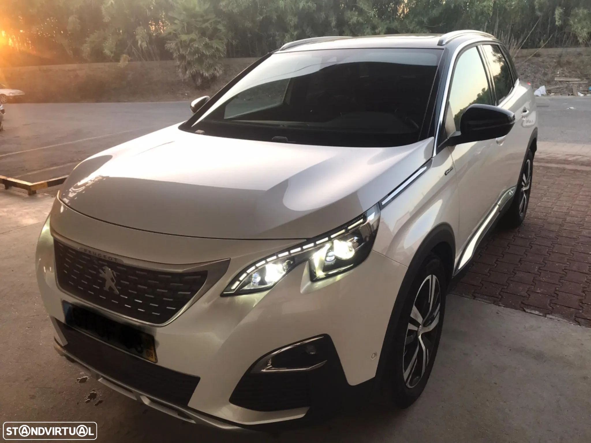 Peugeot 3008 PureTech 130 Stop & Start GPF Allure - 1