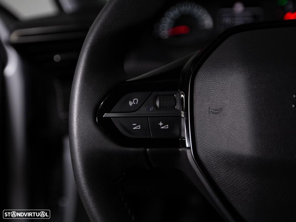 Peugeot 208 1.2 PureTech Active Pack - 14