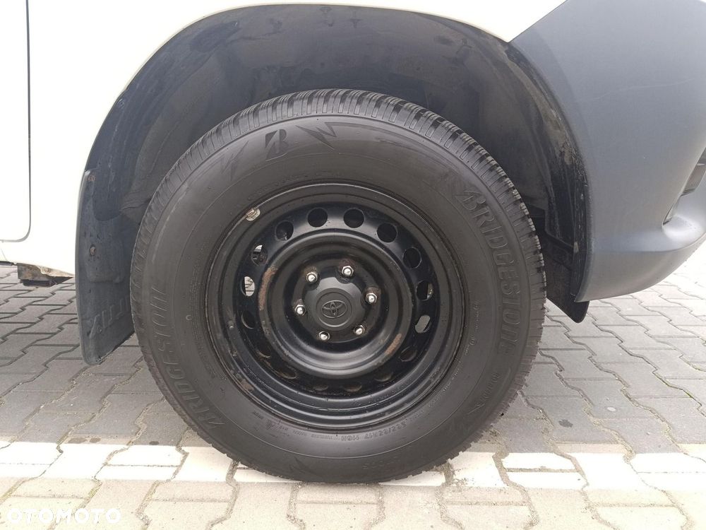 Toyota Hilux 2.4 D-4D Double Cab DLX 4x4 - 11